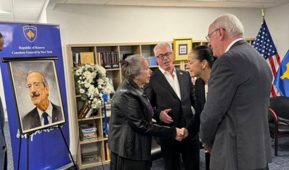 Konsullata e Kosovës në Nju Jork organizon mbrëmje komemorative në nderim të Eliot Engel