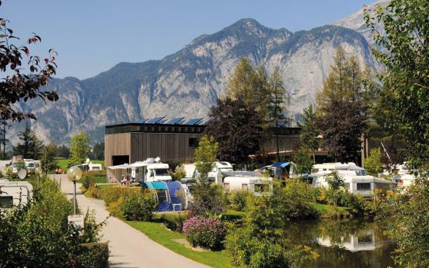 Shqipëria  destinacioni më i lirë për kamping në Europë — mesatarja €14 38 për natë