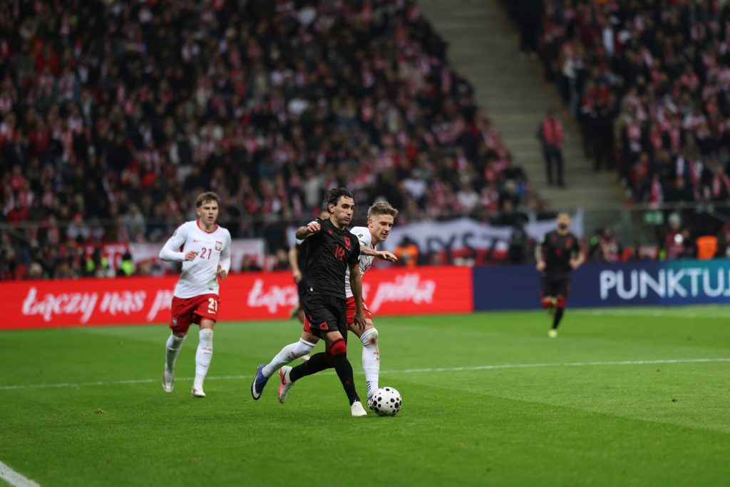 Legjionarët  Laçi protagonist me gol dhe dy asiste  shënon edhe Uzuni