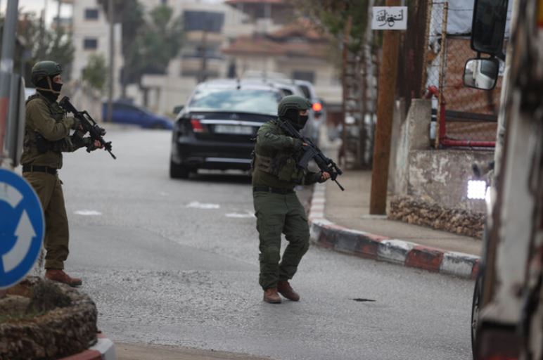 Hetim mbi përdhosjen e dyshuar të statujës së Jezusit nga një ushtar izraelit në Liban