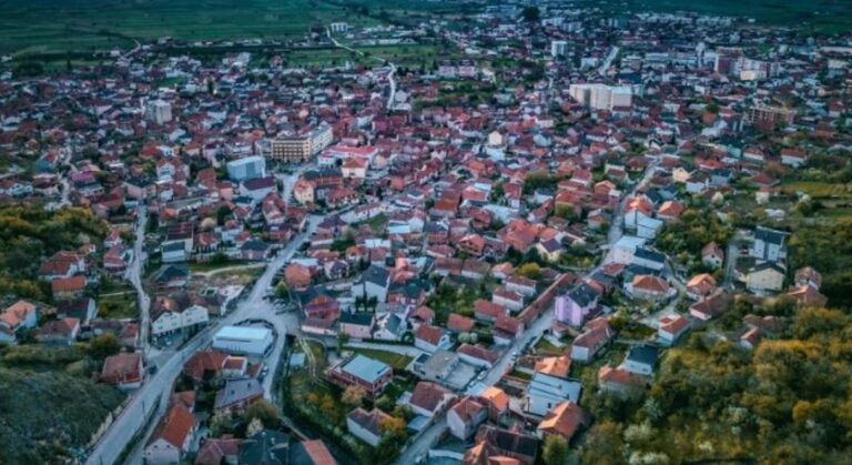 Serbia bllokon fondet për shqiptarët e Luginës  reagon Prishtina zyrtare  Kemi njoftuar BE në dhe ndërkombëtarët