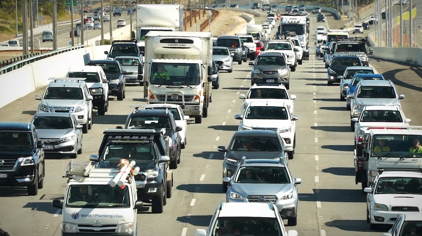 JP Morgan paralajmëron rritje të mëtejshme të çmimeve të naftës  kërkohet ulje e konsumit