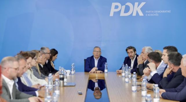 Nuk do ta lejojmë  dhe do ta ndalojmë   PDK mbledh Kryesinë  Po rrezikohet rendi kushtetues