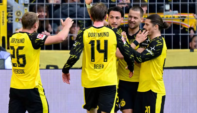 VIDEO  Dortmund shkëlqen në Bundesligë  fitore e thellë ndaj Freiburg