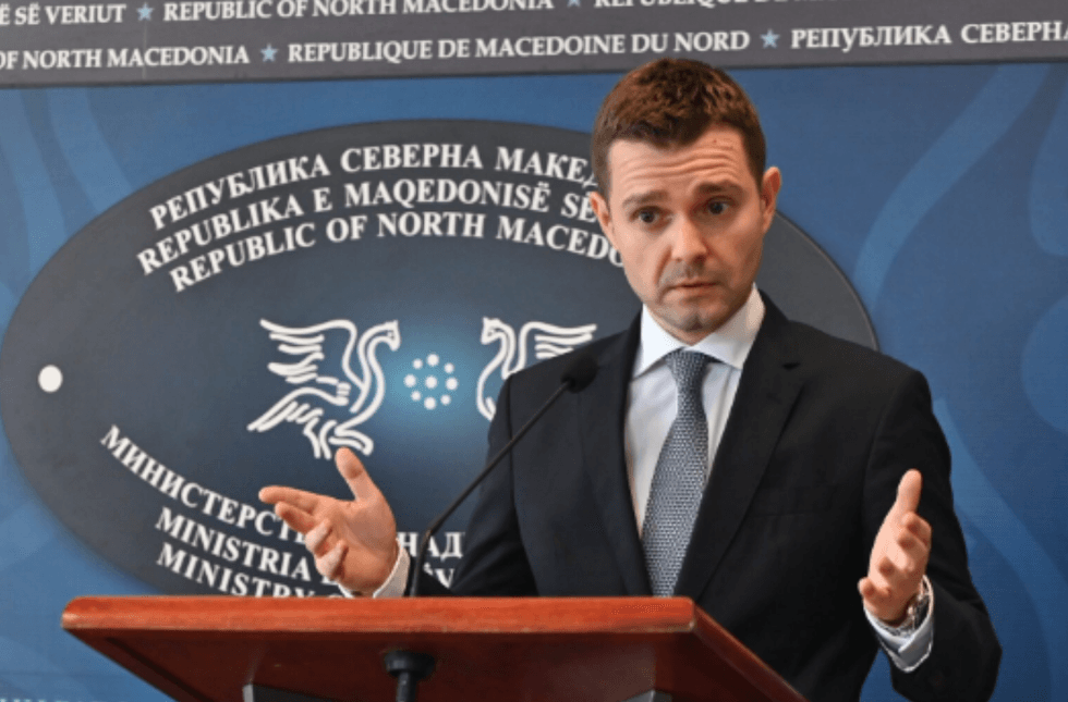 Incidenti i armatosur në SHBA  Mucunski  Maqedonia qëndron përkrah SHBA ve