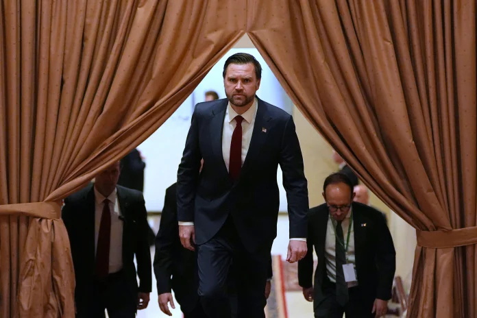 BBC  Lindja e Mesme mes negociatave dhe përshkallëzimit ushtarak