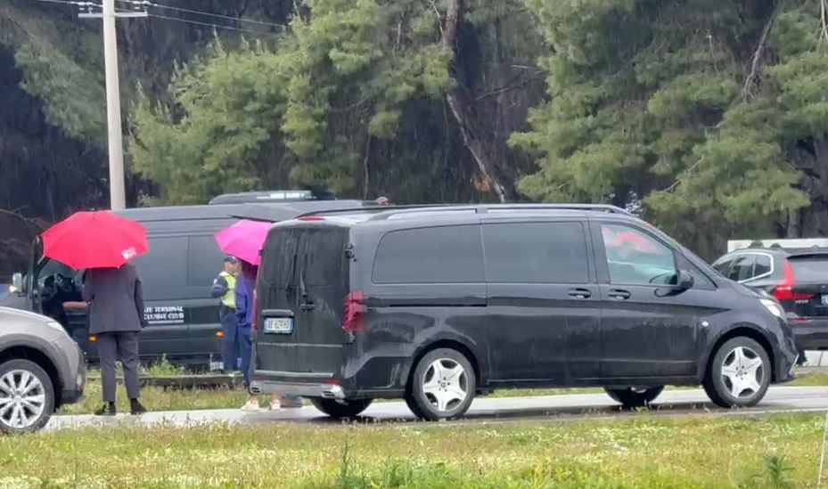 Ekip amerikan në Akërni  vizitë në Hidrovor dhe më pas në Portonovo