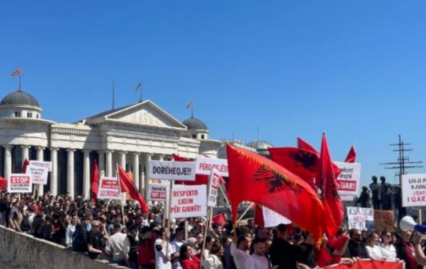 në mbështetje të studentëve shqiptarë