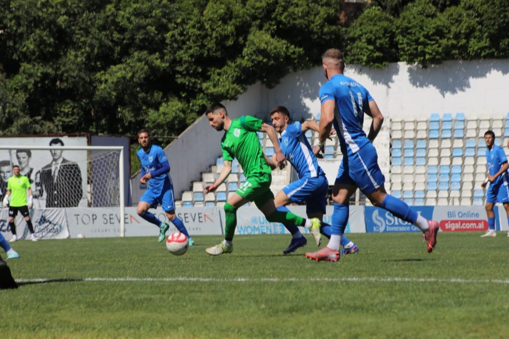Play off  Kategoria e Dytë   Vendosin penalltitë  Sopoti dhe Bylis B kalojnë në finalet vendimtare