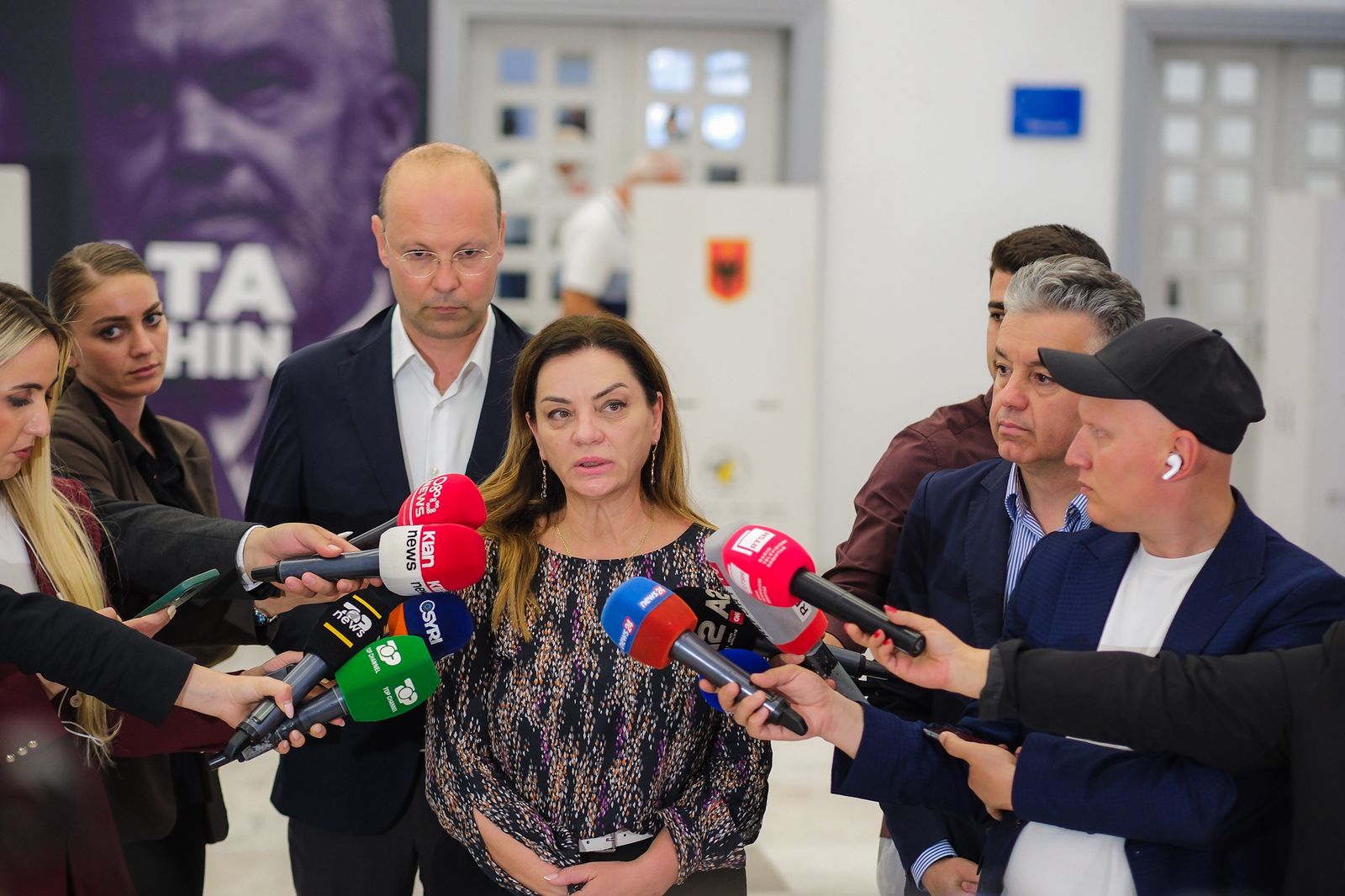 PD zgjedh kryetarin  Vokshi  Deri në orën 15 00 kanë votuar 28 379 demokratë