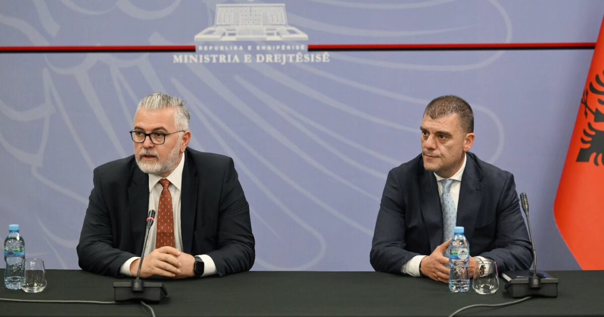 në çdo hallkë të sistemit