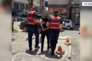 në Kavajë dhe Durrës