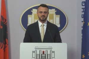 boshatisjen e universiteteve