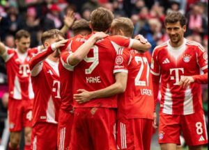 Bayern në kërkim të një mbrojtësi të djathtë  në listë janë 4 emra  Oferta do të jetë 35 50 milionë euro