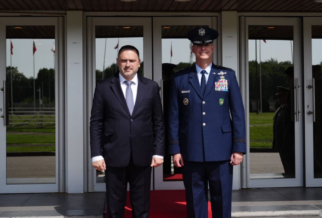 Nufi takon Komandantin Suprem të NATO s në Belgjikë  Porto Romano dhe Korridorit VIII  projekte madhore për lëvizshmërinë e Aleancës