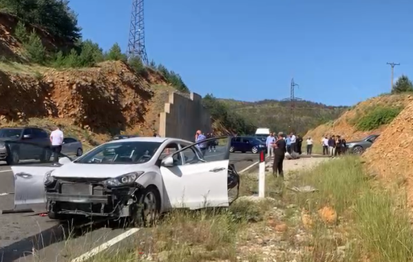 dhe katër të
