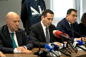 15 masa sigurimi, 1