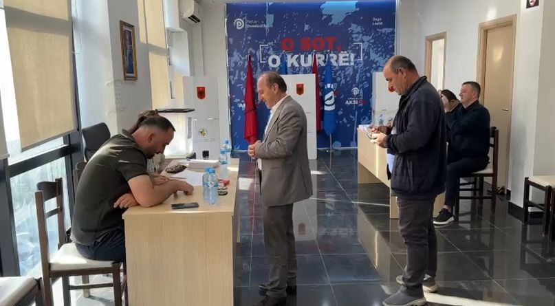 Votimi për kreun e PD në Lezhë  rreth 4 mijë anëtarë me të drejtë vote