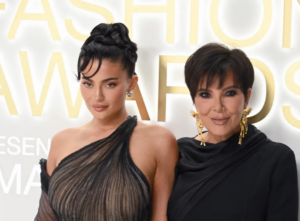 Kylie Jenner për marrëdhënien me të ëmën  Çantat Birkin janë gjuha jonë e dashurisë 