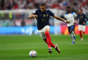 Franca  Mbappé  Para se të jem futbollist  jam qytetar  nuk mund të hesht