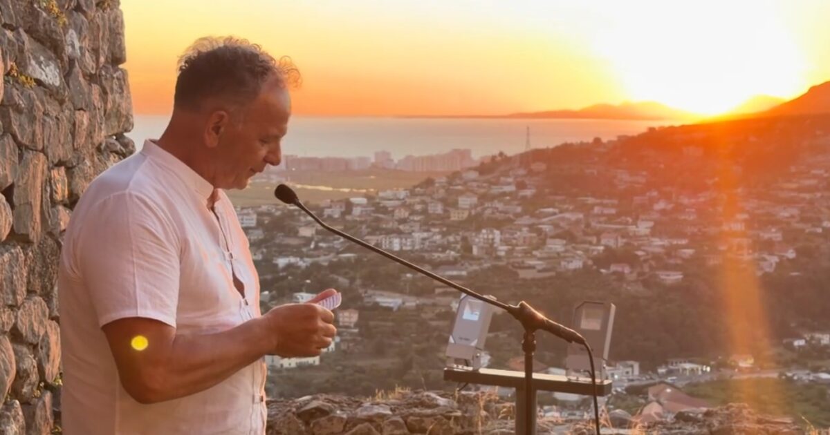 "Poezi nën yje", në Kalanë e