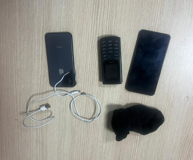 Kontrolle në IEVP Shkodër  gjendjen 3 telefona në ambjentet e dusheve dhe në lavanderi