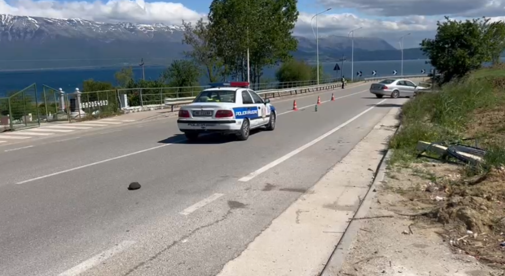 Aksident i rëndë në Pogradec  shoferja 24 vjeçare përplas për vdekje të moshuarin në Udenisht