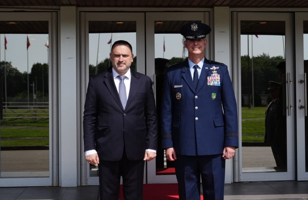 Baza Detare e Porto Romanos  ministri Ermal Nufi diskuton me Komandantin Suprem të NATO s