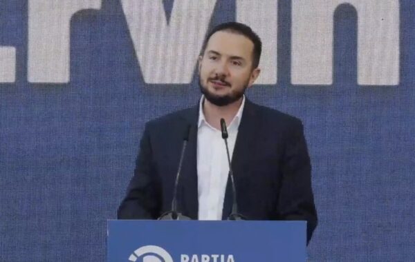 Rama autokrat i Shqipërisë, Berisha