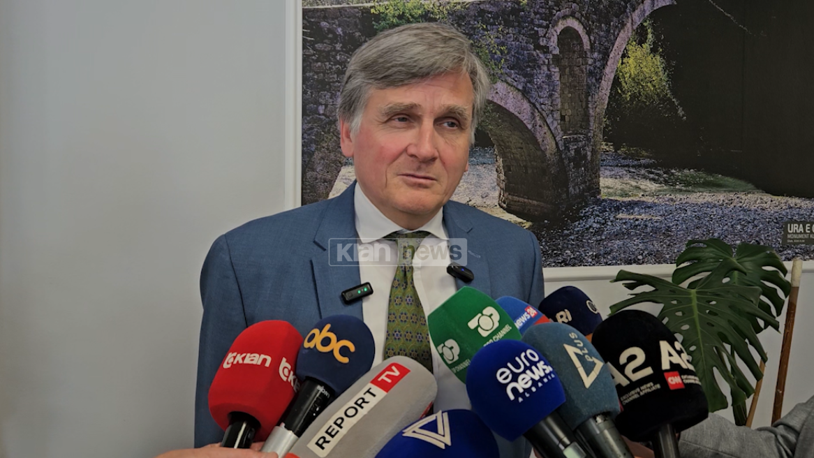 Tarran nga Pogradeci  Transparenca në reforma përmirëson demokracinë në Shqipëri