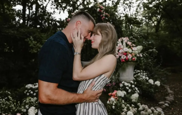 Taylor Swift dhe Travis