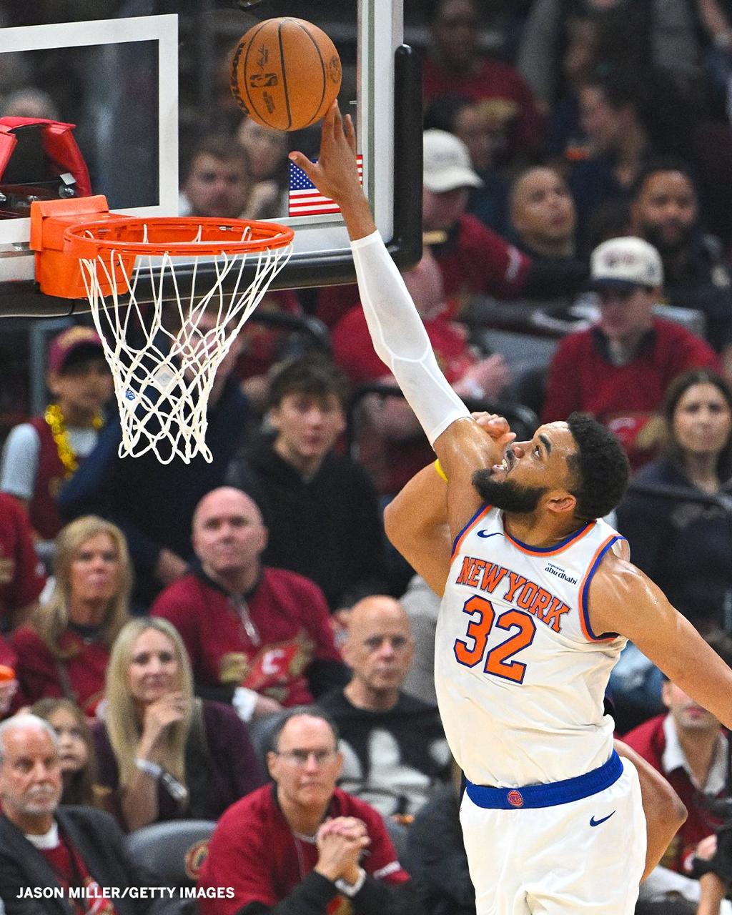 Play off NBA  Knicks dominojnë Cavs në Cleveland dhe u afrohen edhe më shumë finaleve