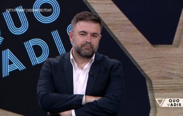 vendin në burg për sa