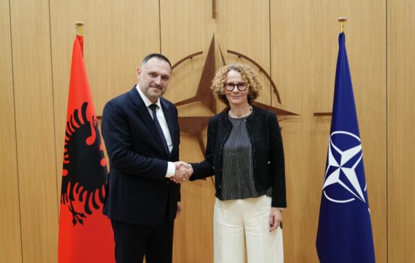 Ministri Nufi në