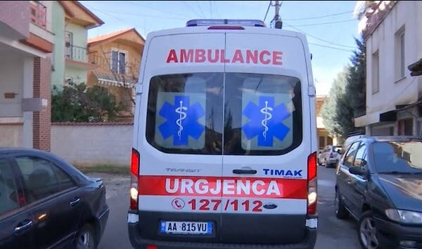 Aksident i rëndë në Tiranë! Makina