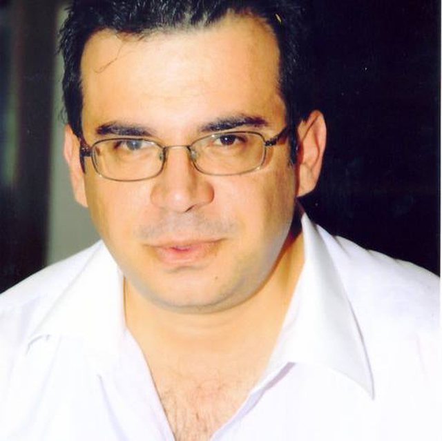 Idhujtarët e idhujtarizmi nuk kanë asnjë lidhje me demokracinë 