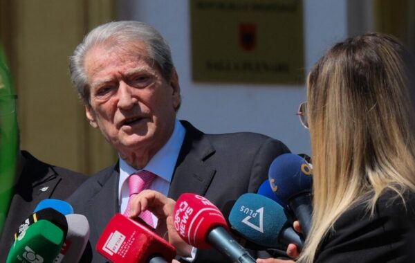 “zero marrëdhënie” shqiptaro-ruse në 66