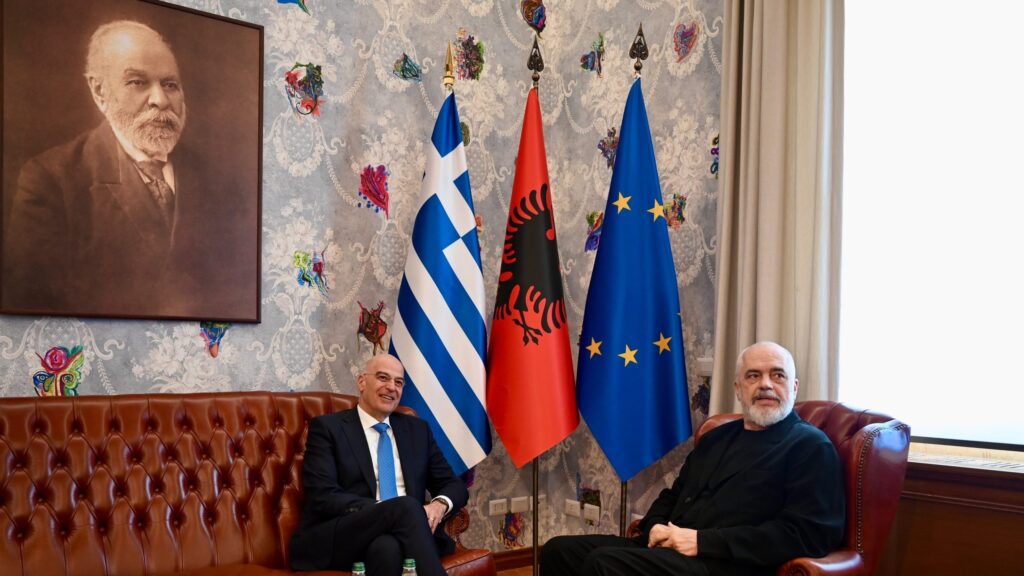  Himarën e konsideroj origjinën time   Dendias pas takimit me Ramën  Pakica etnike greke urë miqësie