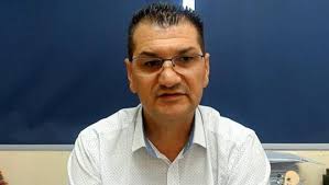 me ministrin grek,