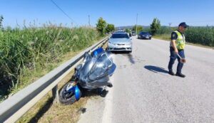 Përplaset makina me motorin në Fiershegan  plagosen dy turistë të huaj