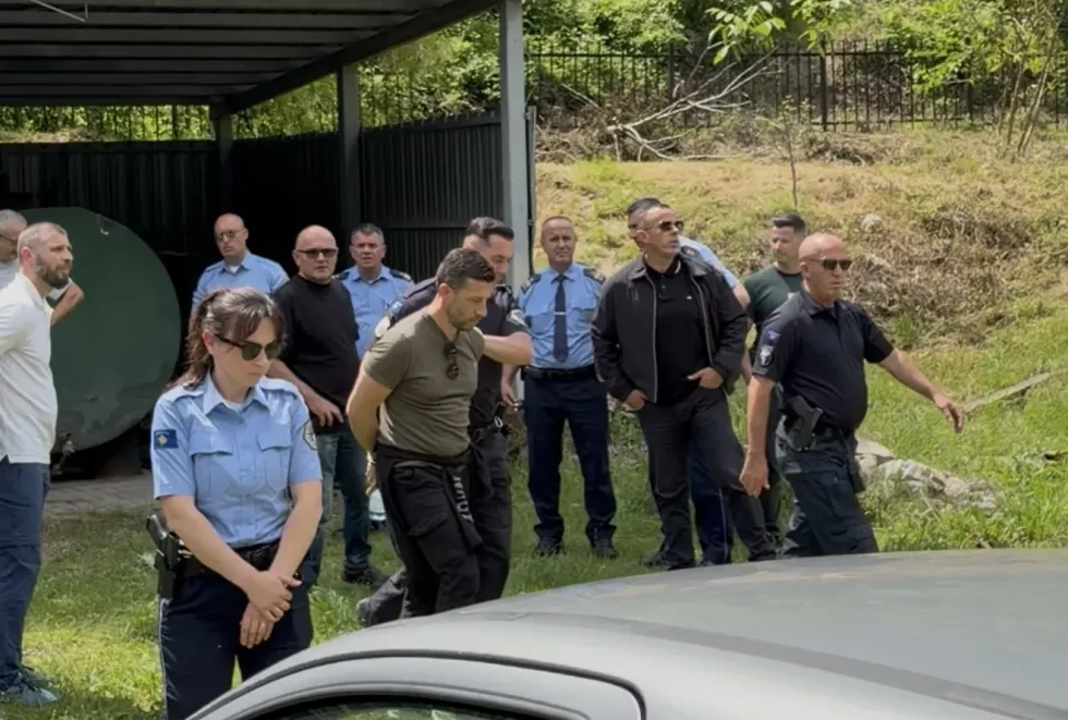 Gjashtë serbë ndalohen afër Manastirit në Prizren  policia jep detaje