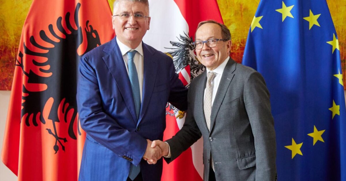 Deputeti austriak