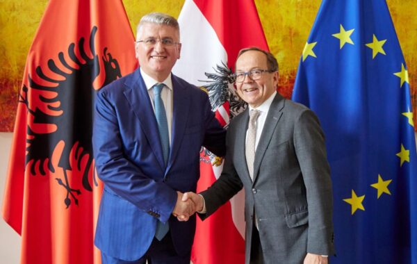 Deputeti austriak