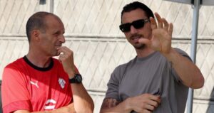 Prapaskena e  Corriere della Sera   Ibra kundër Allegri t  u rekomandoi lojtarëve  Mos e ndiqni më 