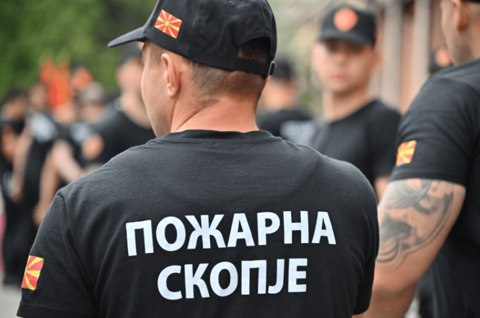 Shkupit i duhen edhe 171 zjarrfikës për të arritur standardet ligjore