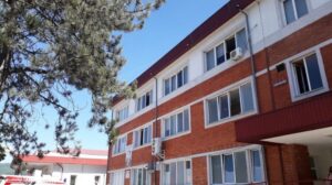 Spreji kundër gjarprit në marketin e Shupkovcit dërgon dy punëtore në spital