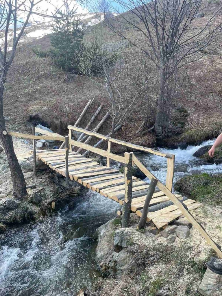 Parku Kombëtar  Mali Sharr  me dy ura të reja në Veshallë dhe Bozovcë  lehtëson lëvizjen e banorëve