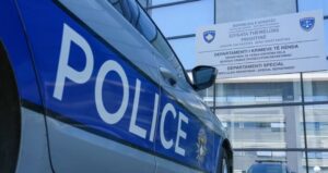 Suspendohen një polic dhe një police në Mitrovicë të Veriut për sjellje diskredituese