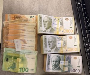 Tha se nuk ka asgjë për të deklaruar  ia gjejnë mbi 10 mijë euro gjatë kontrollit  Dogana njofton për rastin në pikën kufitare Jarinjë