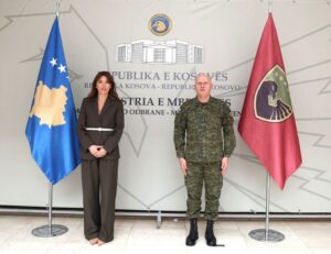 Planifikimet e FSK së dhe pjesëmarrja në operacionet jashtë vendit  gjenerallejtënant Jashari takon Haxhiun